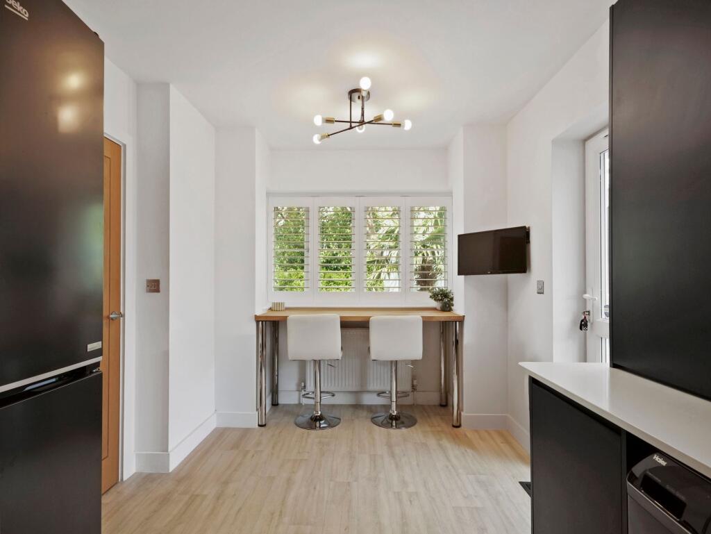 House in Poole, Oakdale - View 5