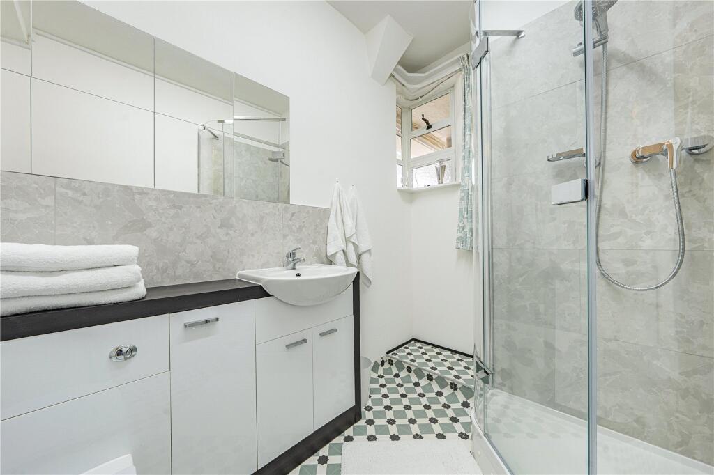 Apartment in Twickenham - View 5