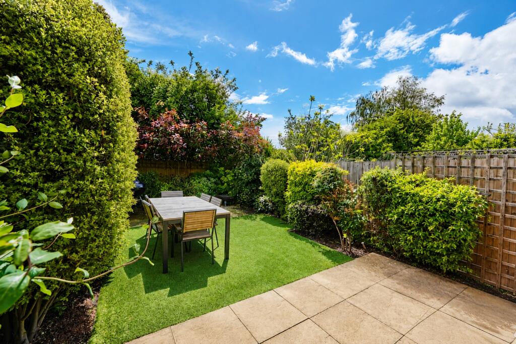 Mortimer Crescent, Kings Park, St. Albans, Hertfordshire, AL3 - View 3