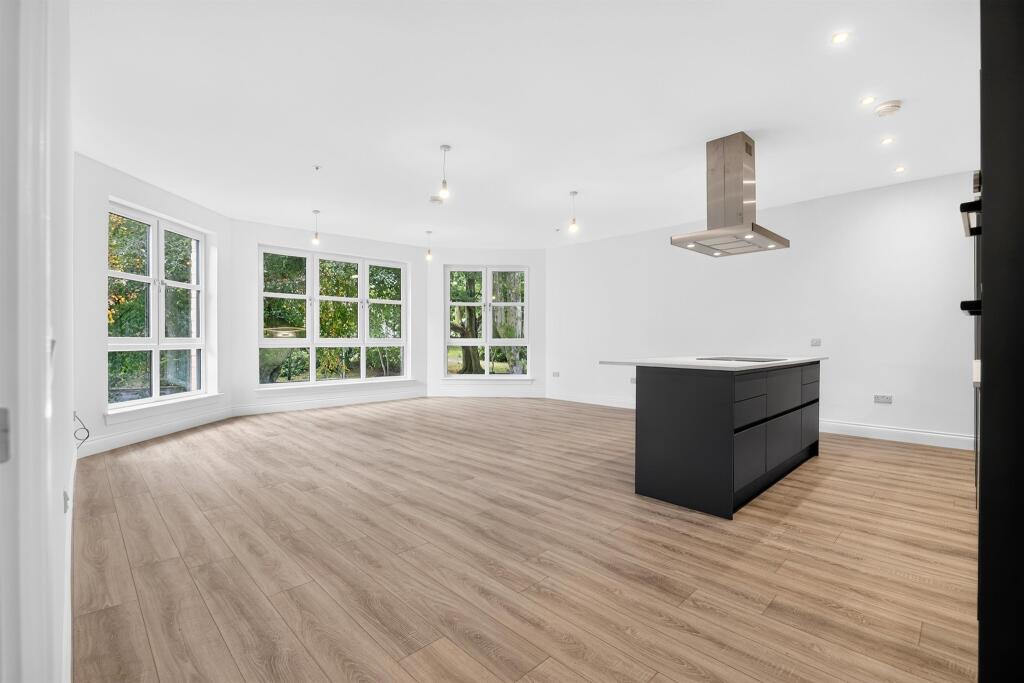 Apartment in Paisley - View 2
