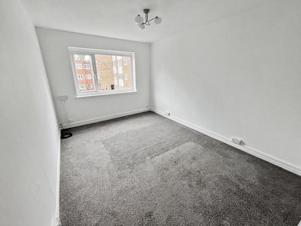 Pole Lane, Bury, BL9 photo 5