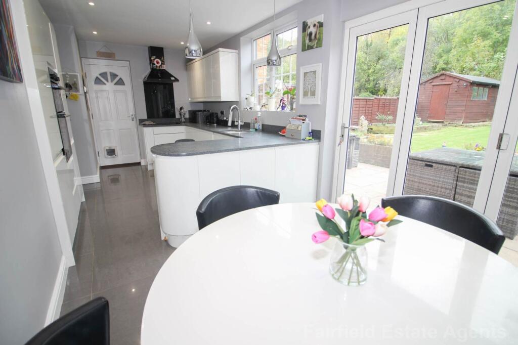 Dumfries Close, South Oxhey, Watford, WD19 - View 6