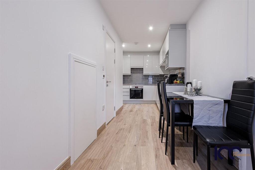 House in Romford - View 5