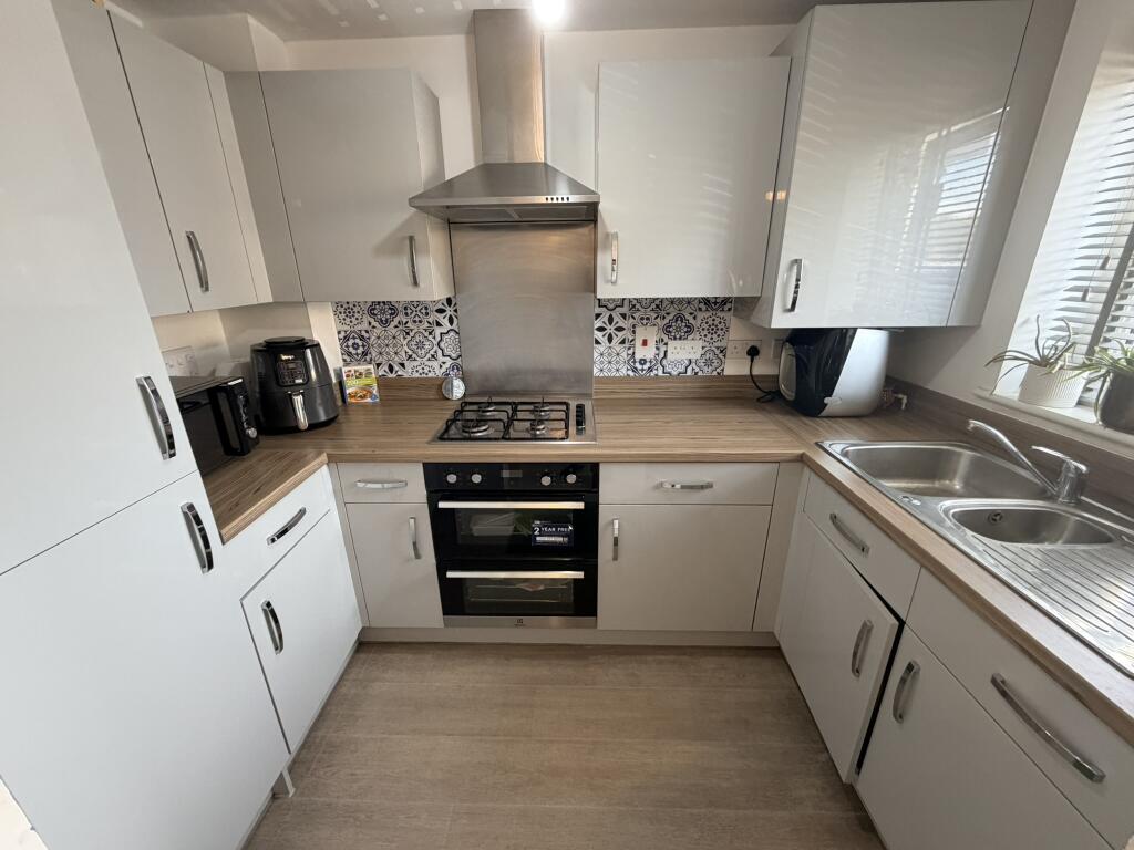 House in Milton Keynes, Wolverton and Greenleys - View 3