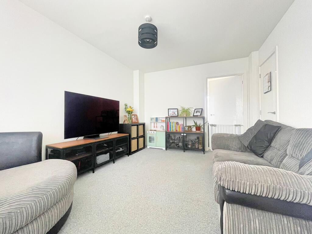 Ager Avenue, TIPTREE photo 4
