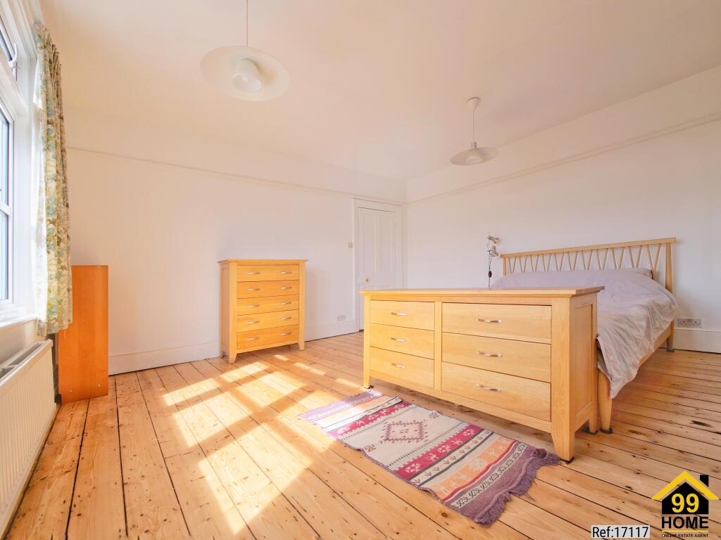 House in Knebworth - More