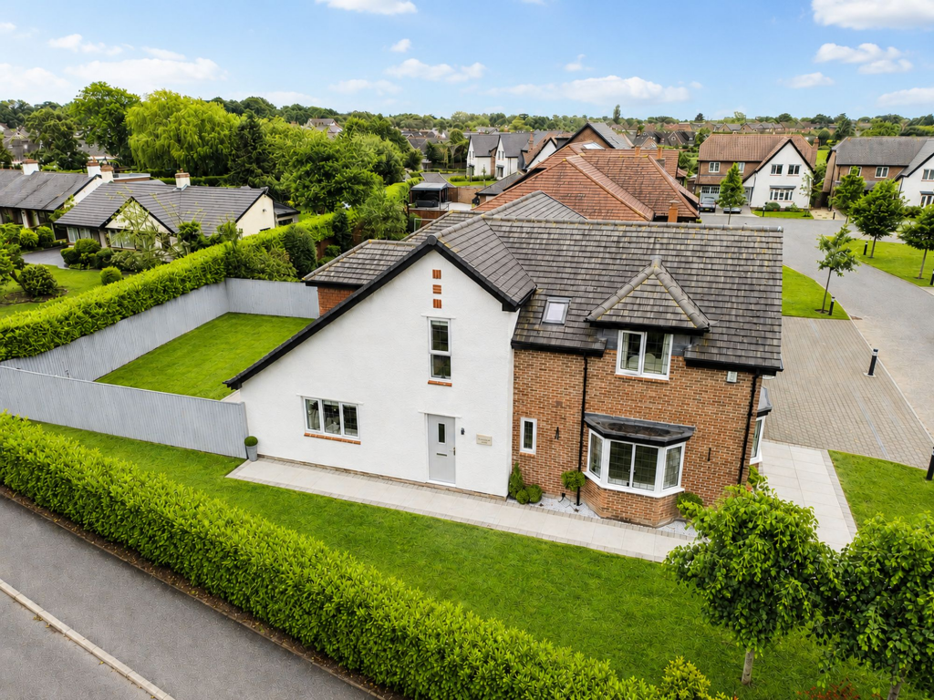 Main image of property: Collinwood Gardens, Hutton, PR4