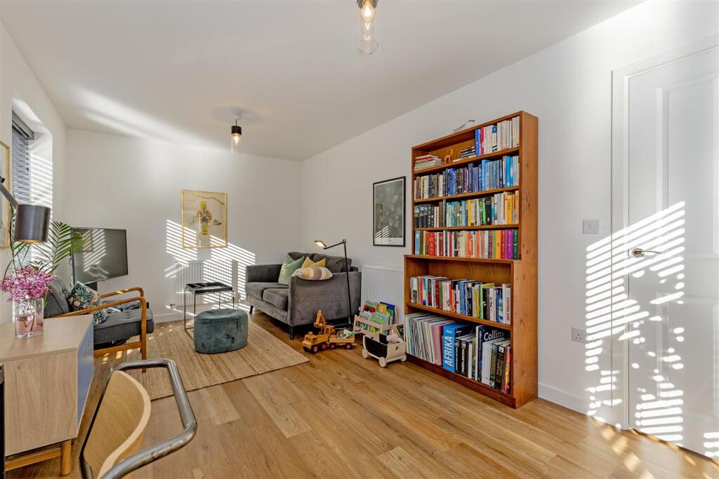 Blackthorn Mews, Wingerworth, Chesterfield - View 6