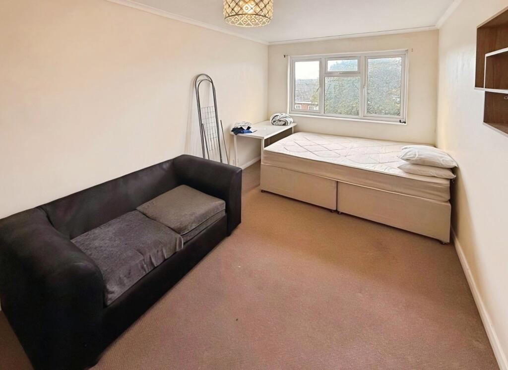 House in Reading - View 5