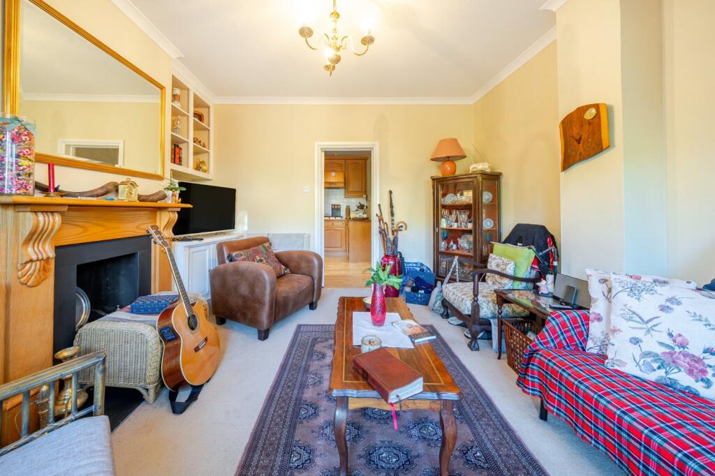 Apartment in London - More