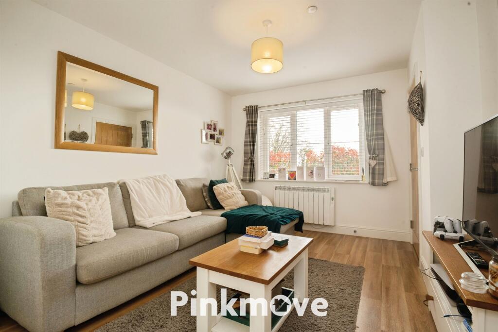 Trinity Close, Sudbrook, Caldicot photo 4