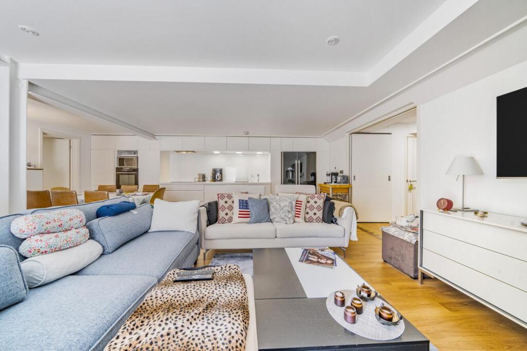 Main image of property: North Bank, St John's Wood, London, NW8