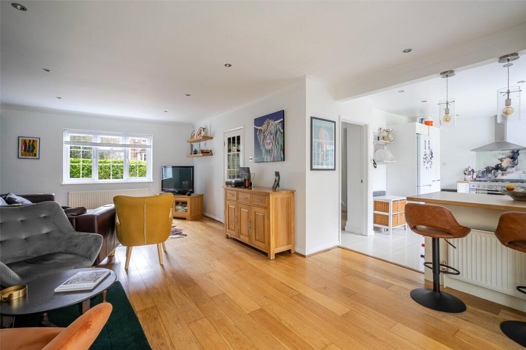 House in Watford - View 3