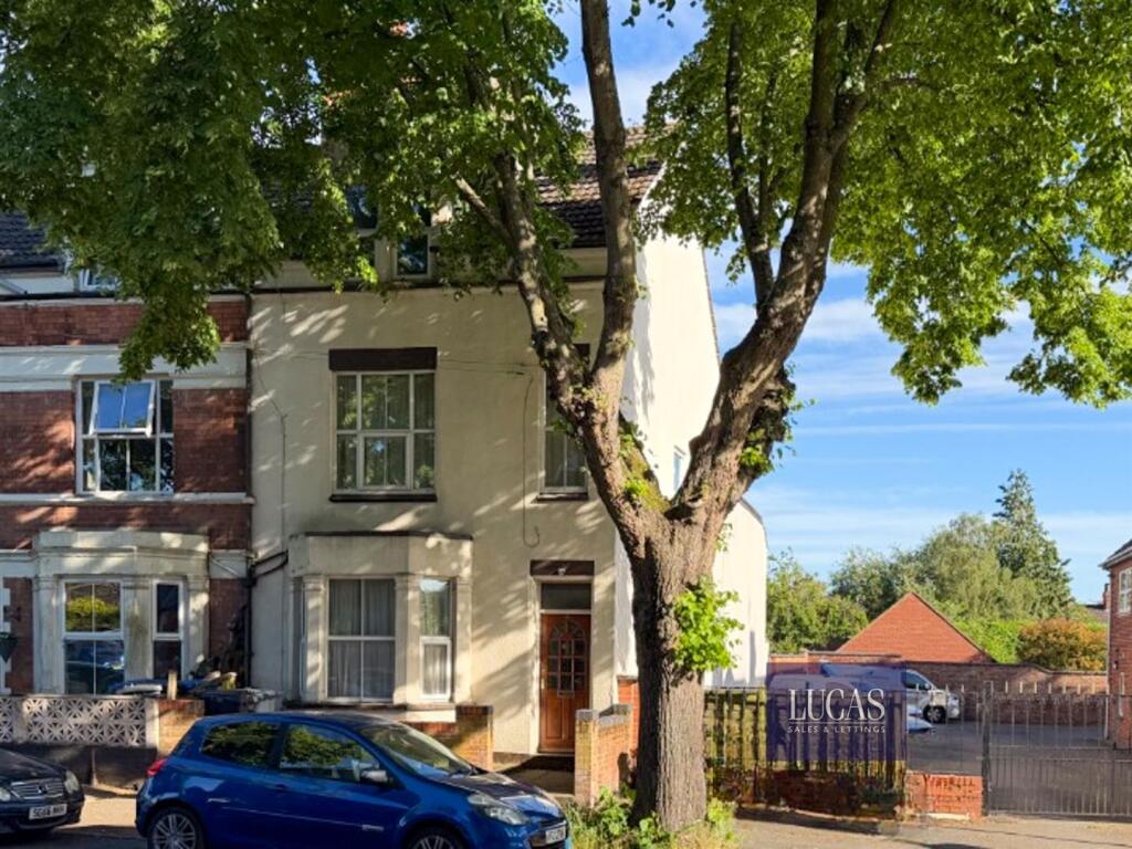 Main image of property: Broadway, Kettering