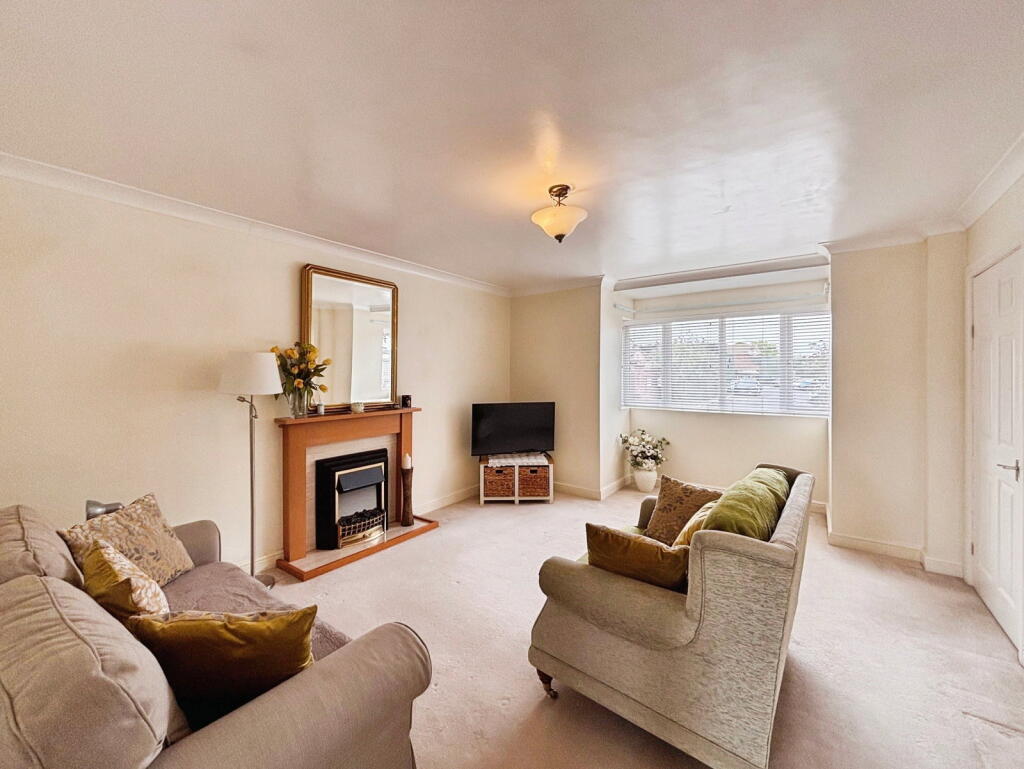 House in Nottingham - View 5