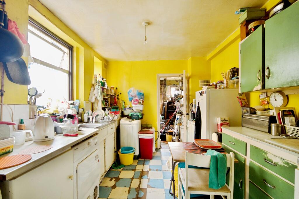 House in London - View 5