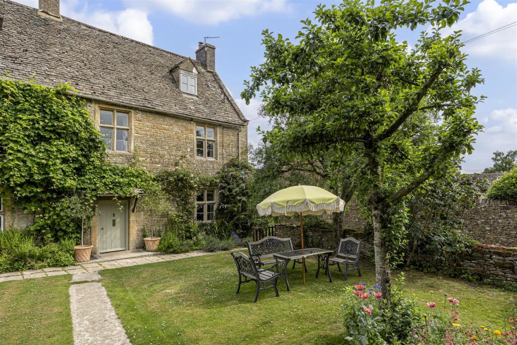 Main image of property: The Row, Donnington