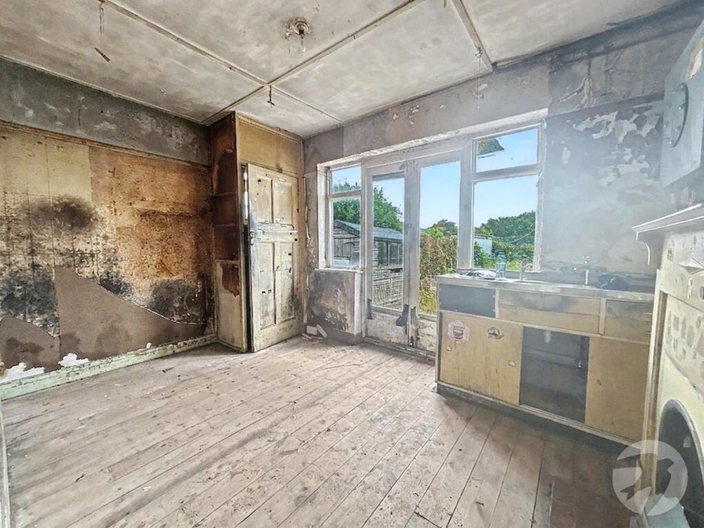 House in Dartford - View 5