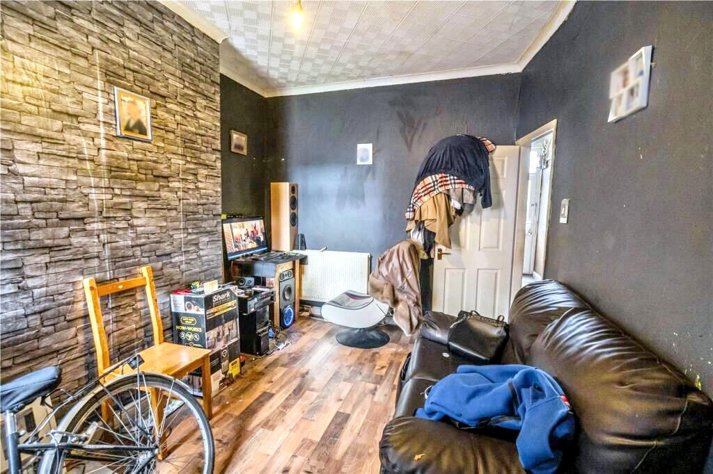 House in Grimsby, New Clee - View 5