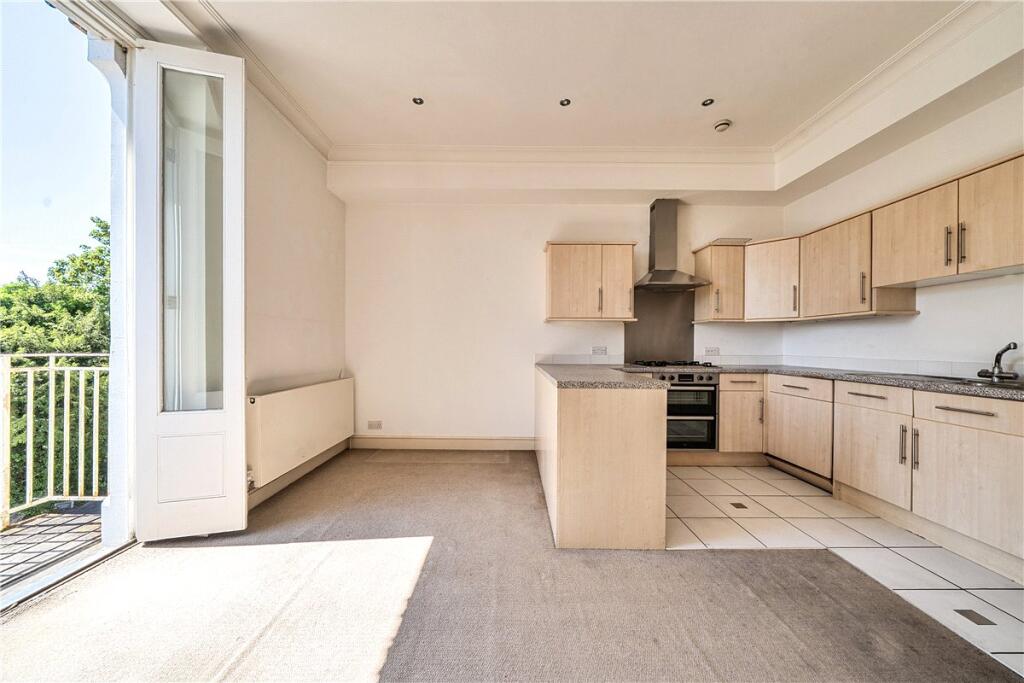 Apartment in Bath - View 4