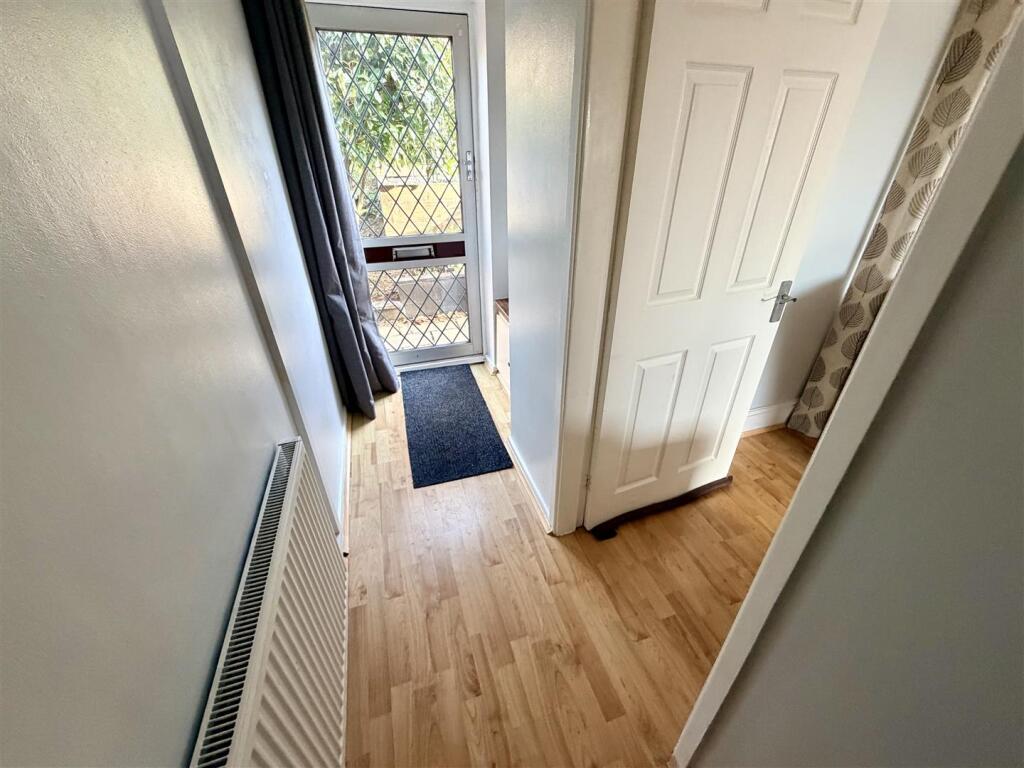 Salisbury Drive, Chapel End, Nuneaton photo 2