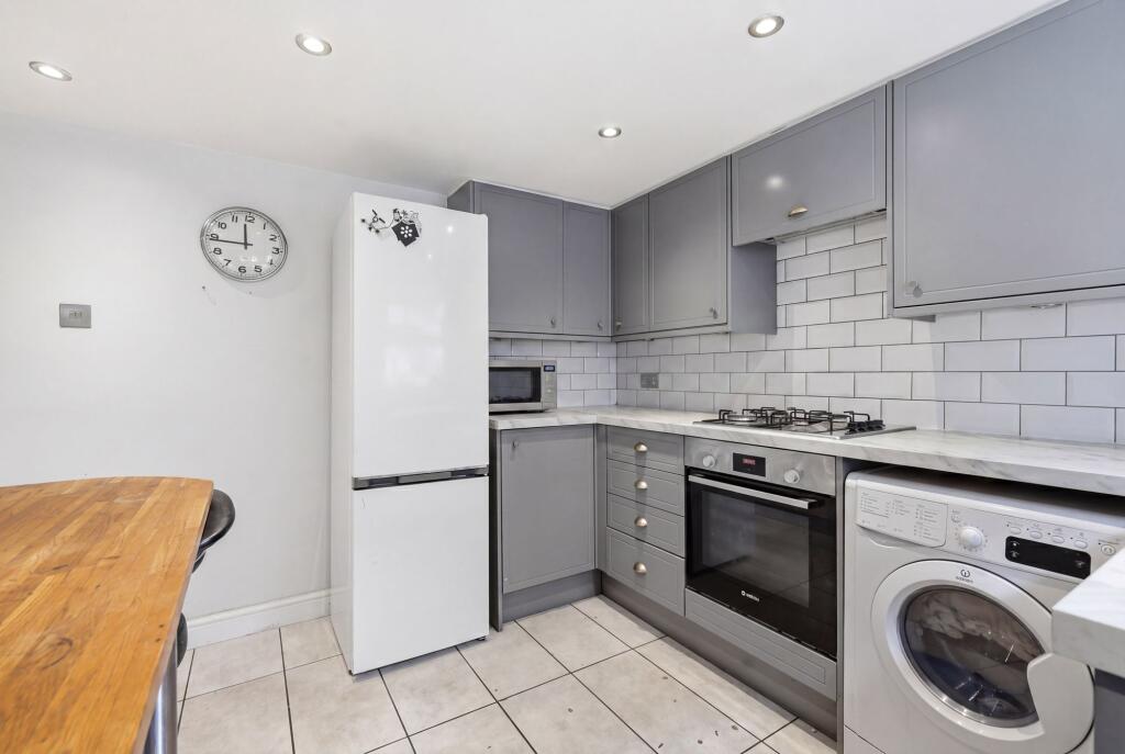 Apartment in London, Leyton - View 5