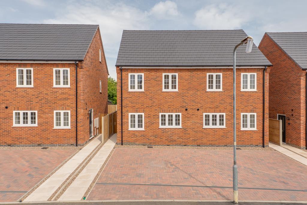 House in Desborough, North Northamptonshire - View 2