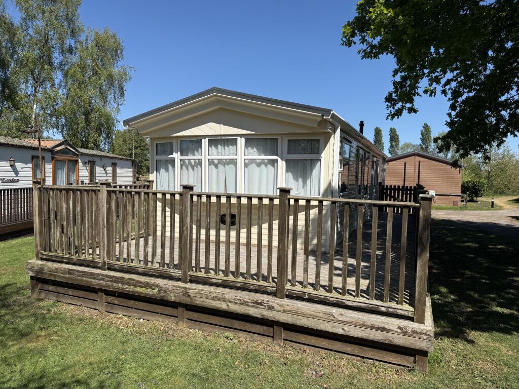 2-bed caravan on Willerby Granada YT19, Waveney Valley Lakes, Wortwell, Norfolk, IP20 0EN, £14,000