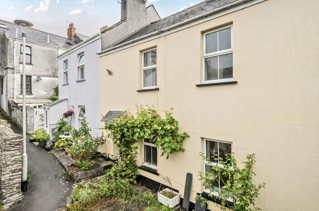 3-bed terraced on Fore Street, Plympton, Plymouth, Devon, £150,000