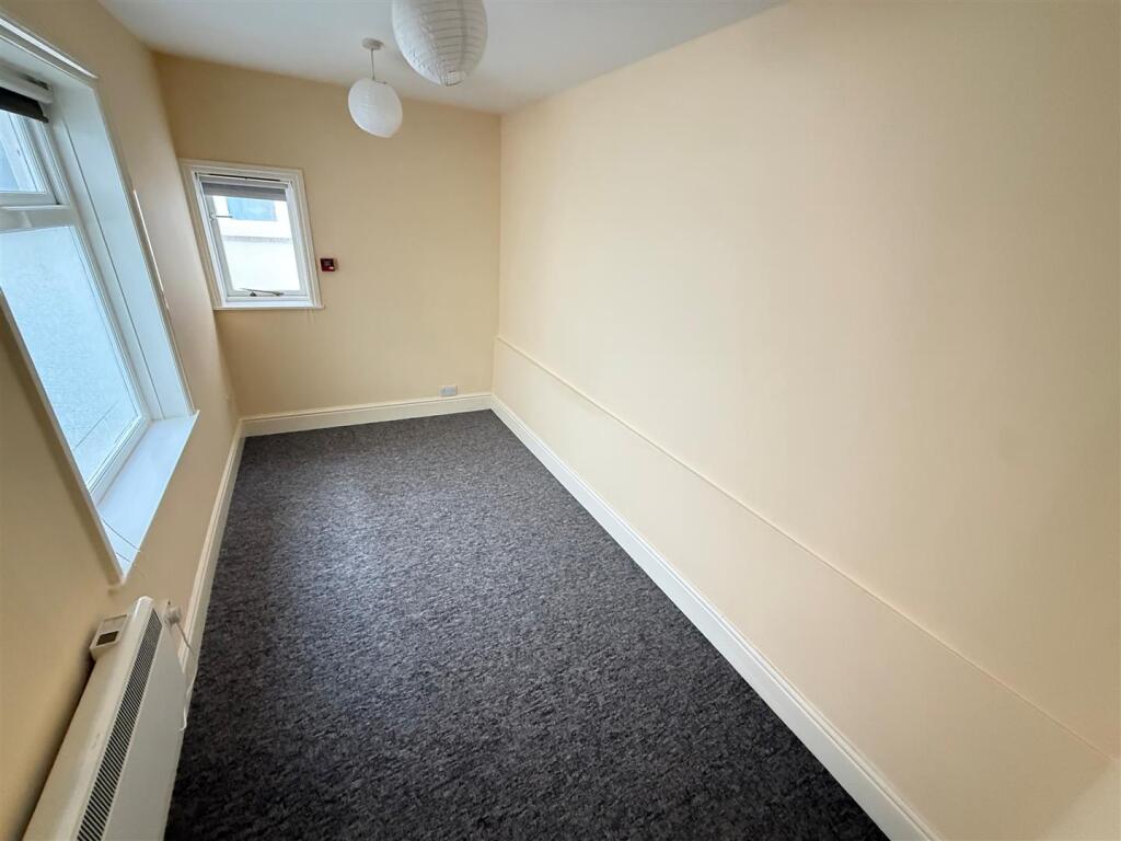 Apartment in Exeter - View 5