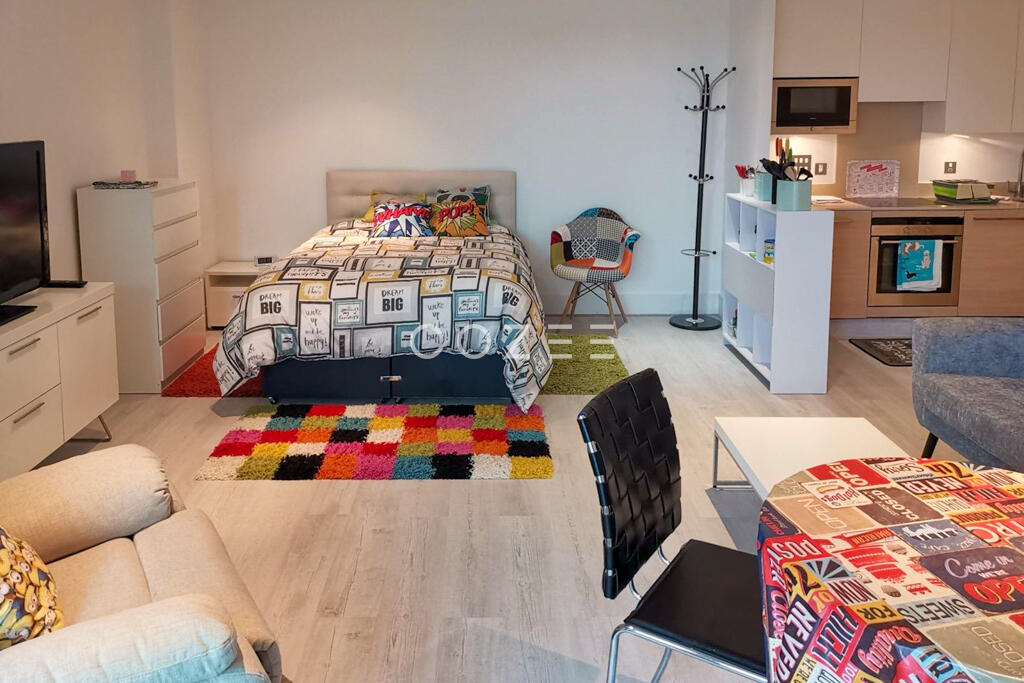 Studio flat for rent