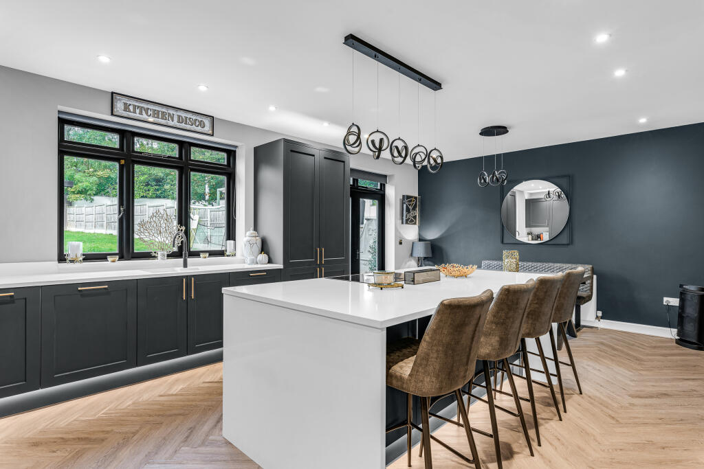 Additional image 5 of Canonsfield Road, Welwyn, Hertfordshire, AL6