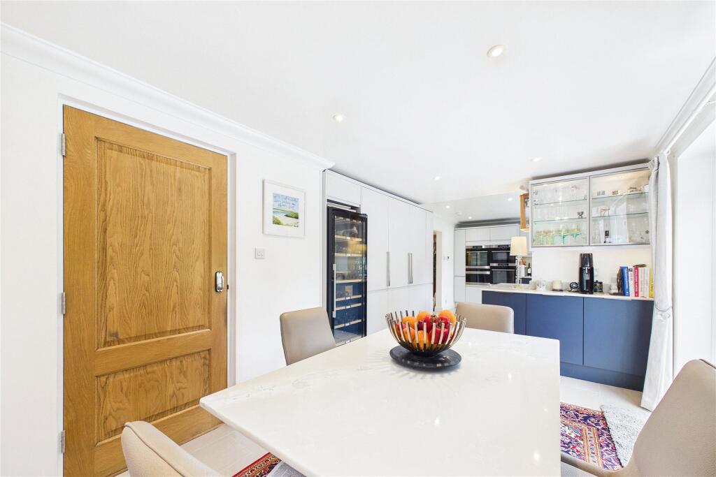 House in Surrey Heath, Heatherside - More