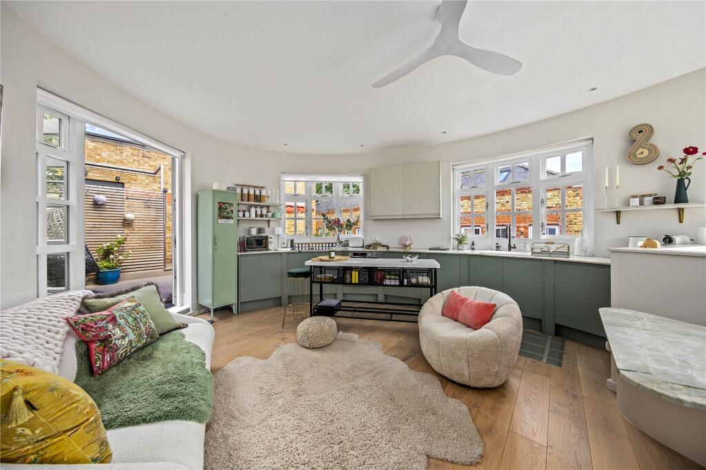 House in London, Kew - View 4