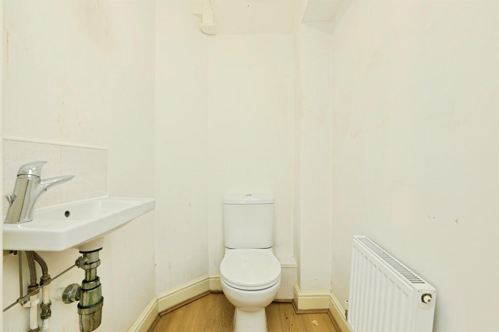 House in Doncaster - View 5