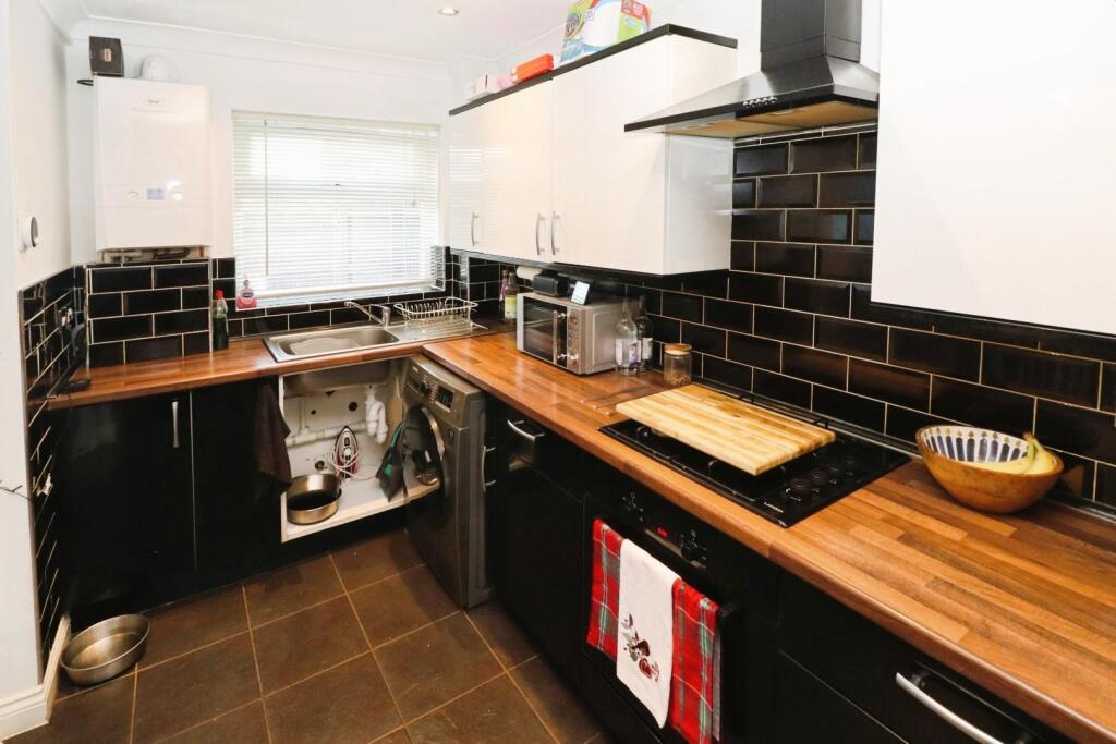 House in Rushden, North Northamptonshire - View 5