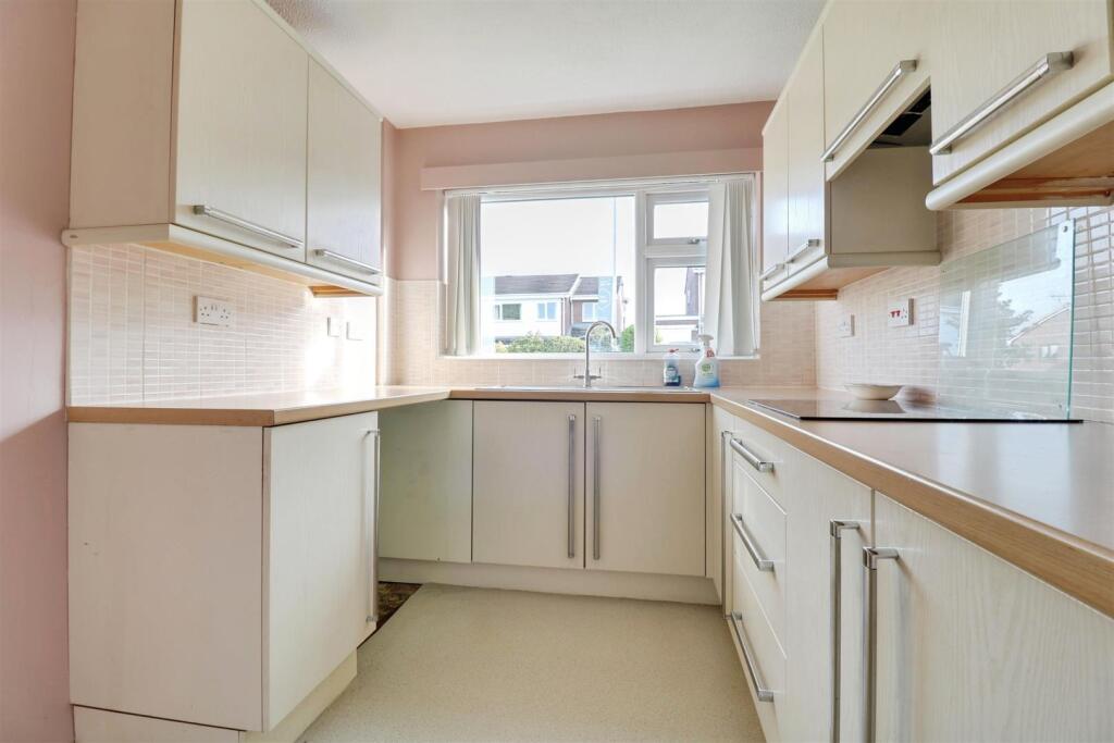 Townfield Close, Talke photo 3