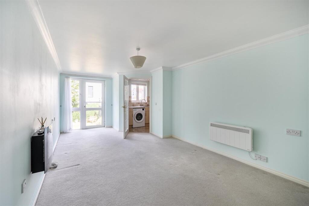 Churchill Lodge, Poole, Dorset photo 3