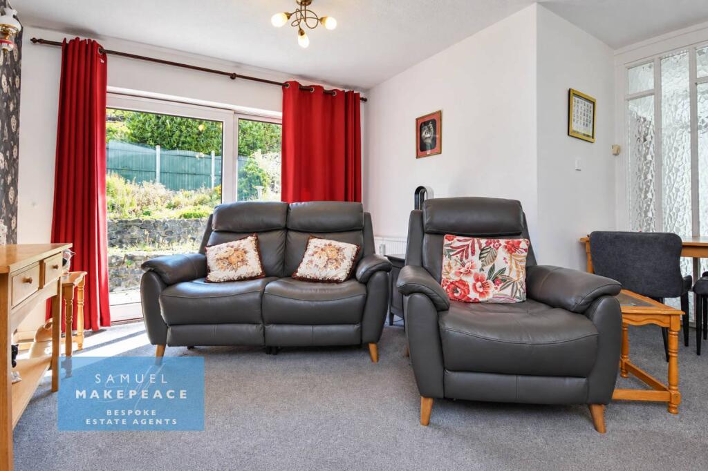 House in Stoke-on-Trent, Baddeley Edge - View 4