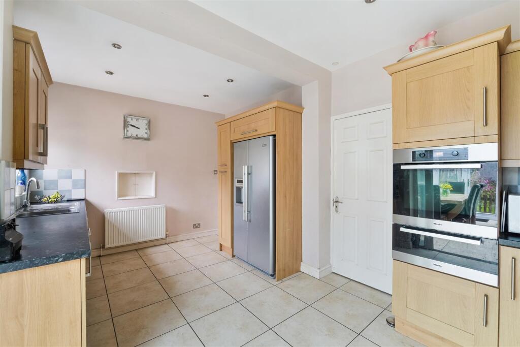 Ashurst Road, Tadworth - Näkymä 4