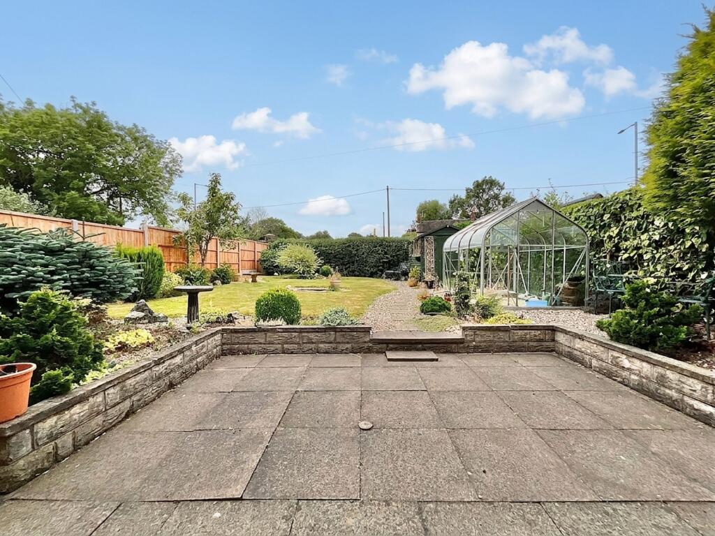 House in Stoke-on-Trent - View 4