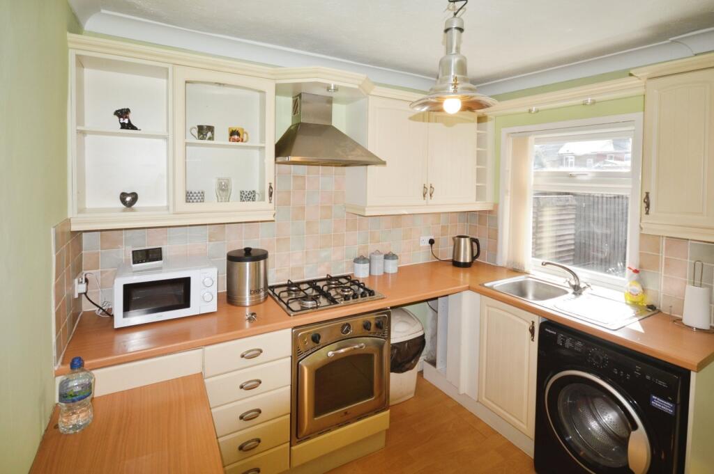 Hoole Street, Hasland, Chesterfield, Derbyshire, S41 photo 4