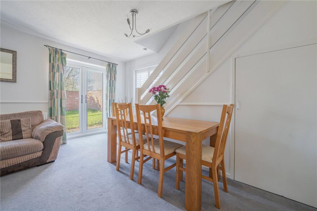 House in Newbury, Ham Marsh, Speenhamland - More