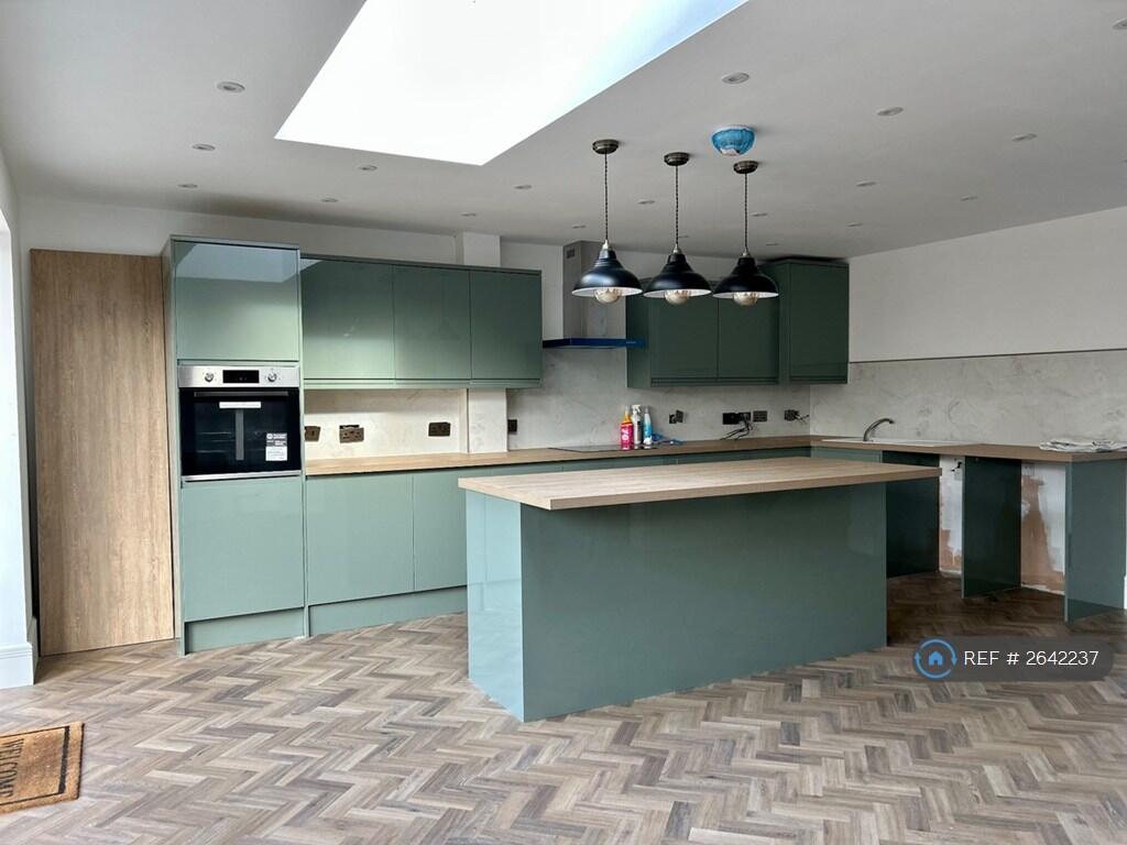 House in Bromley - View 4