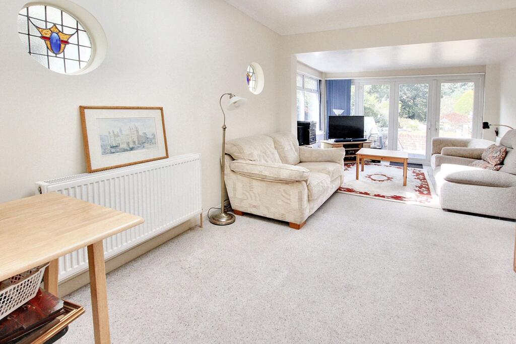 Chaffinch Avenue, Shirley - View 4