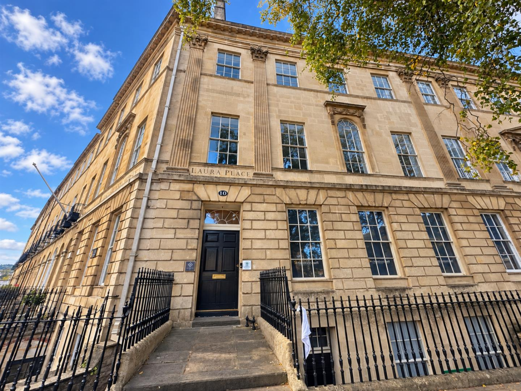 Apartment in Bath - View 2