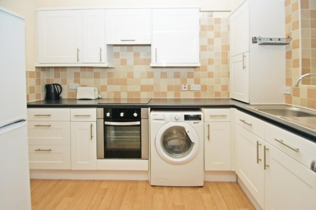Apartment in Leeds - View 3