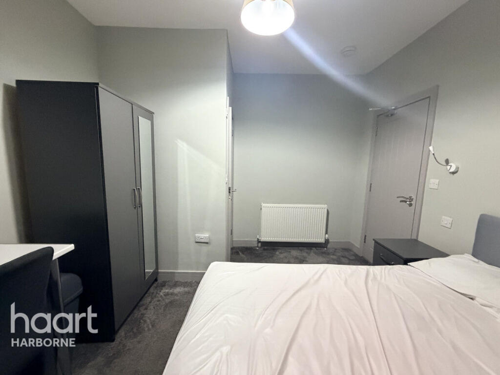 Main image of property: SMETHWICK B66 4