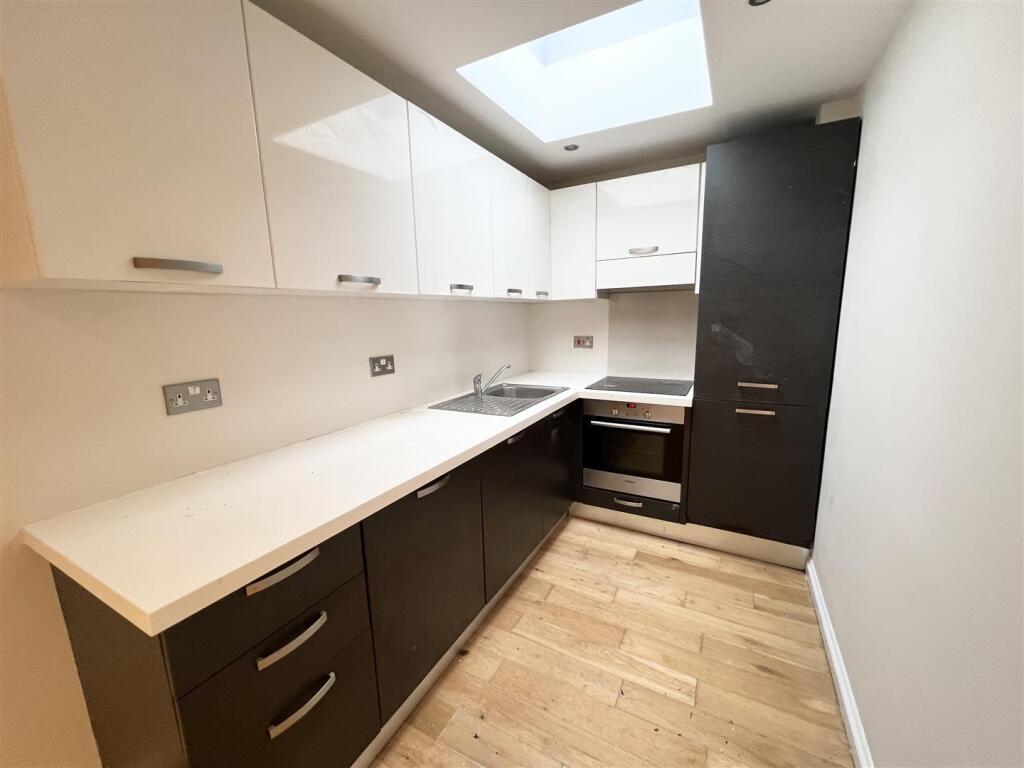 Apartment in Brighton - View 2