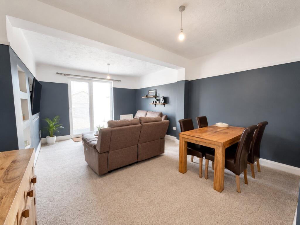 House in Wirral, Liverpool City Region - View 5